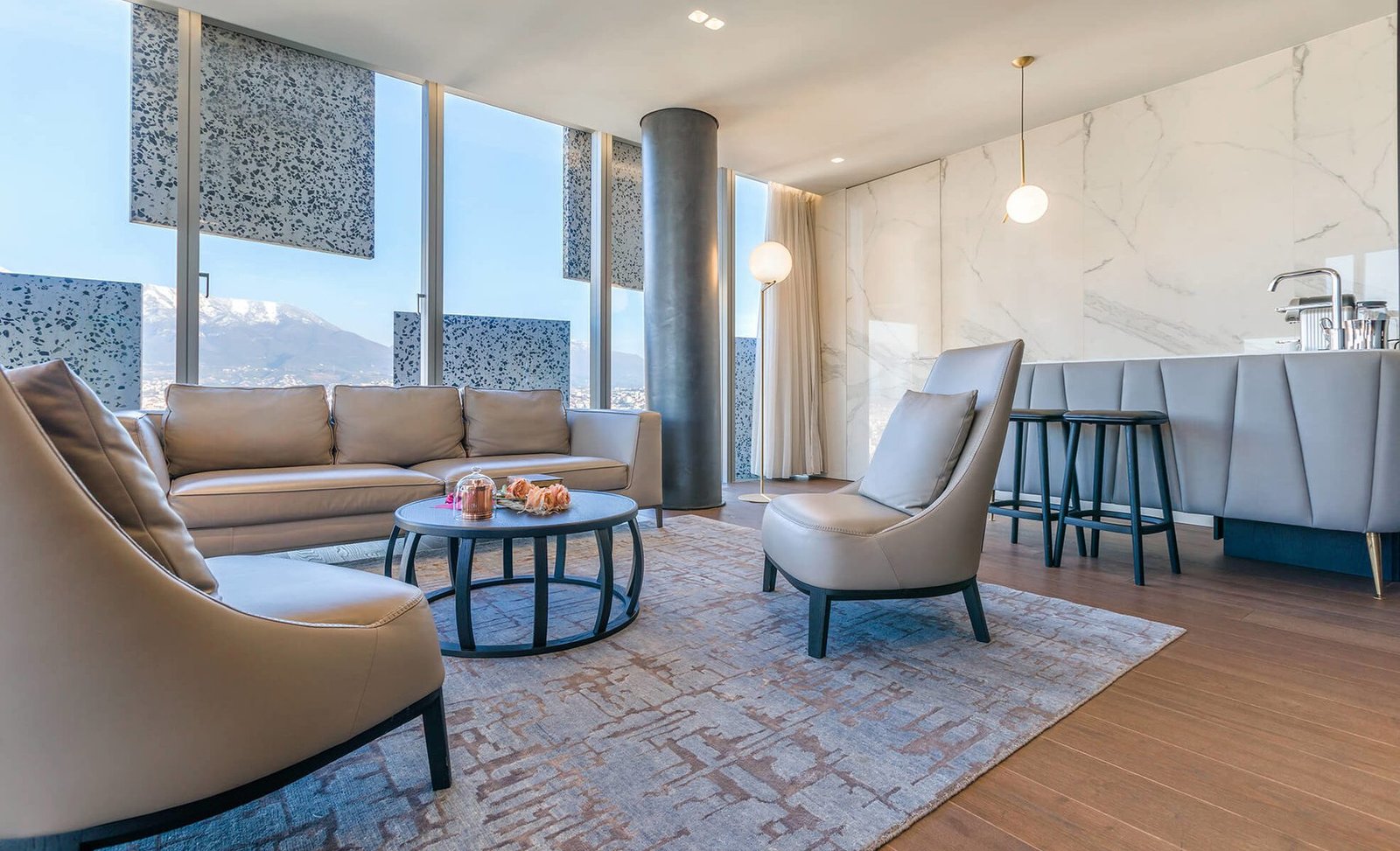 Suite living room with a panoramic view at the Maritim Plaza Hotel